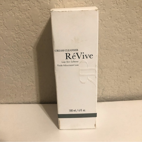 NIB ReVive Cream Cleanser - Picture 2 of 8